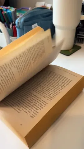 simoneandherbooks Instagram post about Reading journal