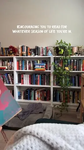 simoneandherbooks Instagram post about Reading according to life experiences