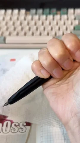 simoneandherbooks Instagram post about Fountain pen ink refill