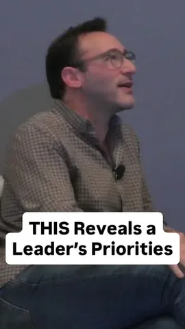 simonsinek Instagram post about Reading priorities through communication