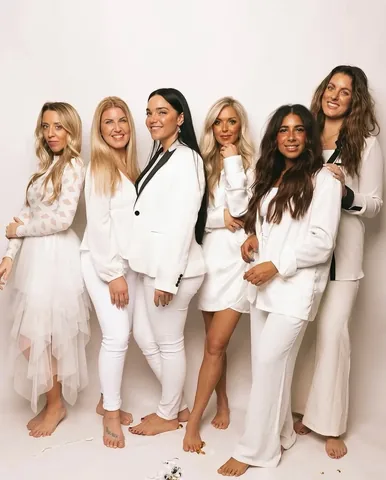 simplyliv.co Instagram post about Faith based business course
