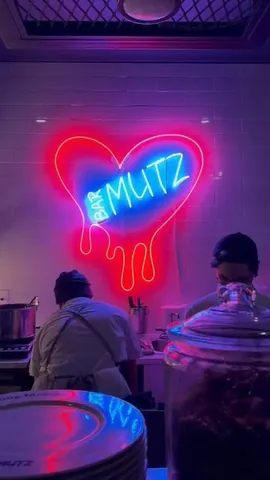 simply.toni Instagram post about Restaurant visit