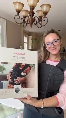 simply.toni Instagram post about Baby carrier