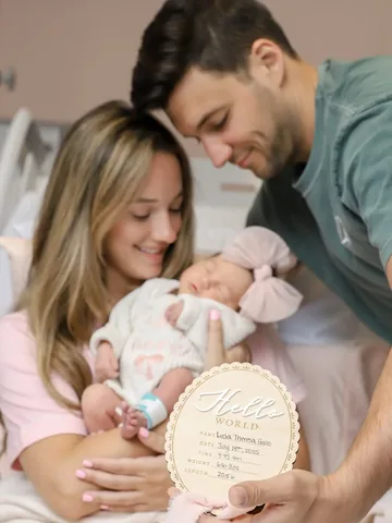 simply.toni Instagram post about Birth announcement
