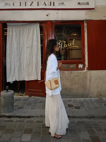 sincerelyjules Instagram post about Paris dining