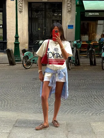 sincerelyjules Instagram post about World Cup fandom