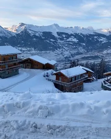 siwzen Instagram post about Skiferie