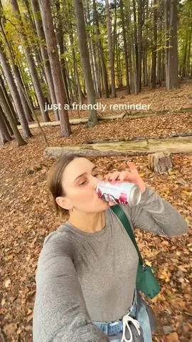 skin.and.scrubs Instagram post about Seasonal sunscreen use