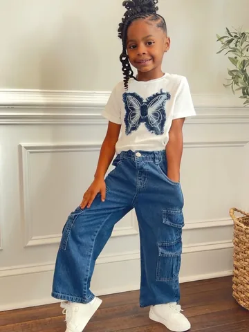 skylersaige Instagram post about Children's seasonal fashion