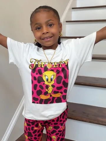 skylersaige Instagram post about Children's Halloween fashion