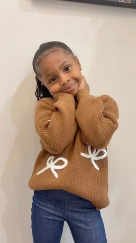 skylersaige Instagram post about Children's fall fashion