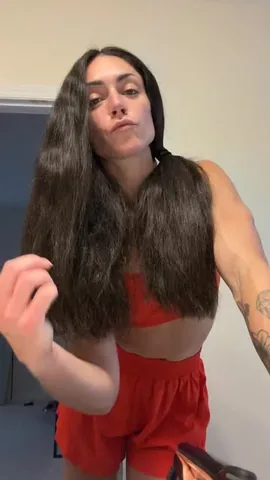 slaysfit Instagram post about HYROX outfit styling