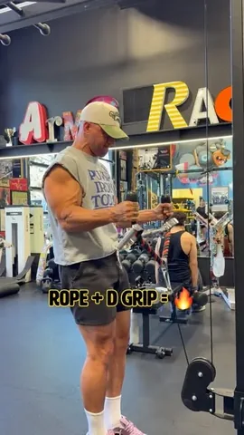 smith.julian Instagram post about Hammer curl variation
