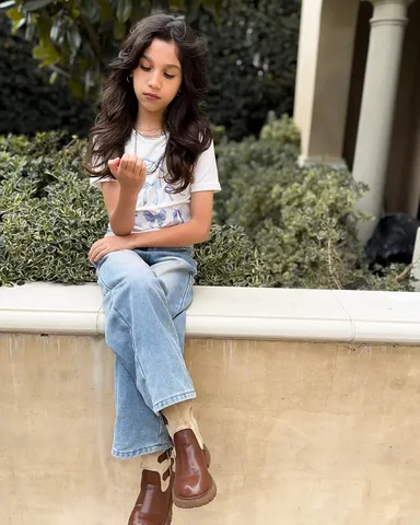 solageortiz Instagram post about Windy day