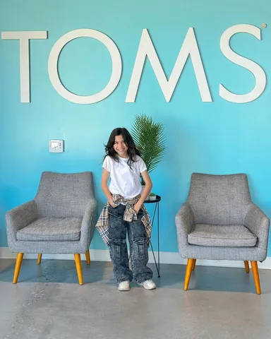 solageortiz Instagram post about TOMS