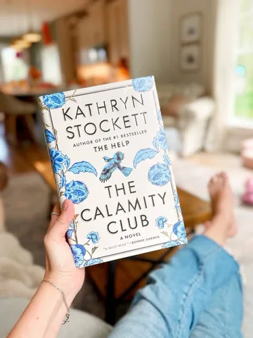 somekindofalibrary Instagram post about Book review
