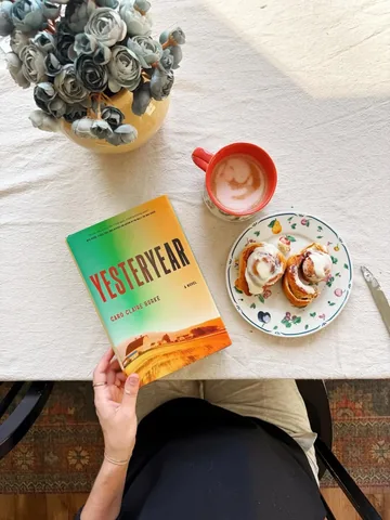 somekindofalibrary Instagram post about Book discovery