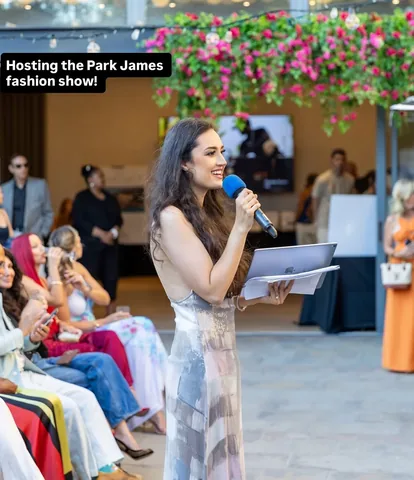 soniabegoniablog Instagram post about Fashion show