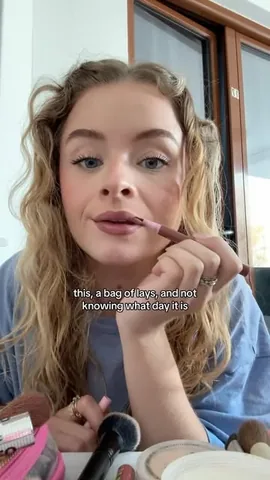 soph Instagram post about Holiday makeup