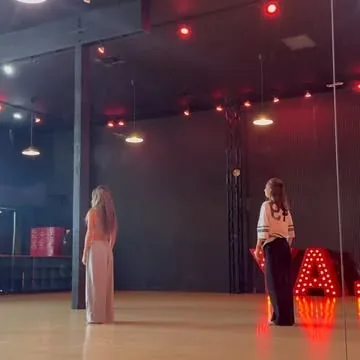 _sophialucia Instagram post about Dance class promotion
