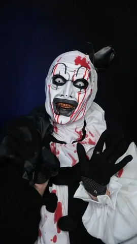 sophiehannah Instagram post about Horror character makeup