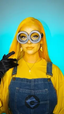 sophiehannah Instagram post about Minion makeup