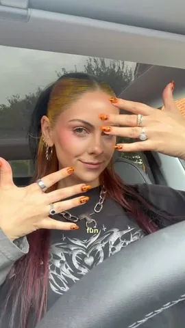 sophiehannah Instagram post about Halloween nails