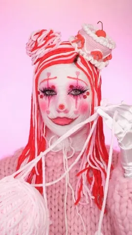 sophiehannah Instagram post about Clown makeup