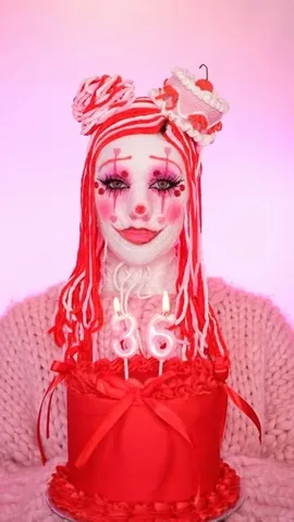 sophiehannah Instagram post about Clown makeup