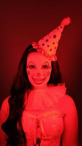 sophiehannah Instagram post about Clown makeup