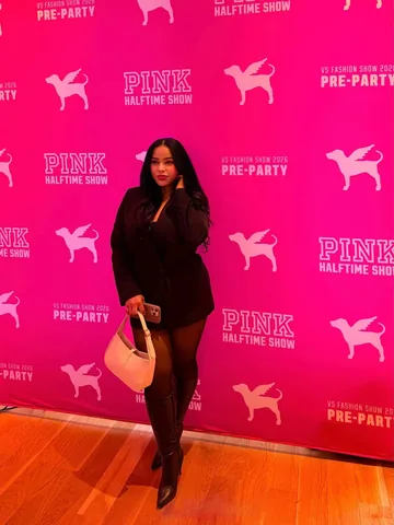 staryari10 Instagram post about Victoria’s Secret event