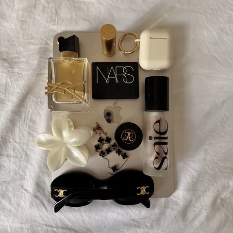 staryari10 Instagram post about Beauty and lifestyle essentials
