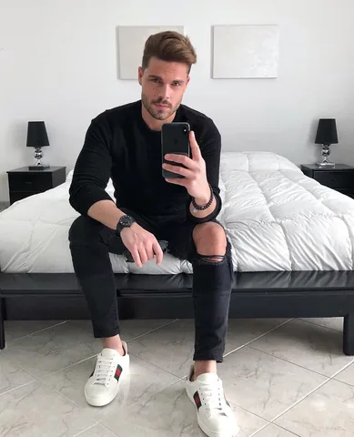 stefanotratto Instagram post about Birthday celebration