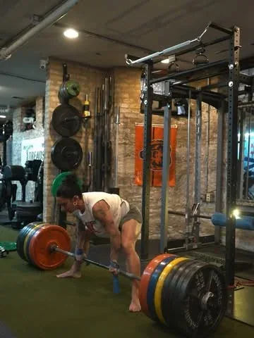 steficohen Instagram post about Lower body strength and power training