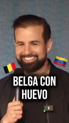 stephandyer Instagram post about Comedia