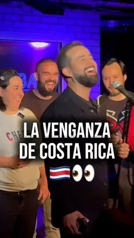 stephandyer Instagram post about Gira de comedia