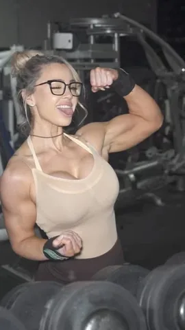 stephaniesanzo Instagram post about Biceps and back workout