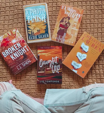 storiesandcoffee Instagram post about Book recommendations