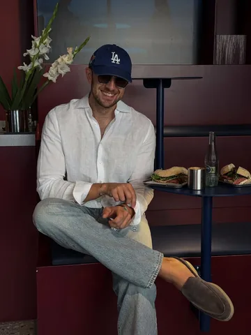 streetandgentle Instagram post about Men's fashion