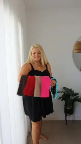 stylemecurvy Instagram post about Fashion giveaway