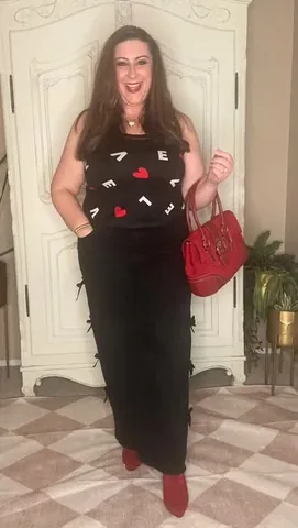 stylingcurves Instagram post about Wardrobe repurposing