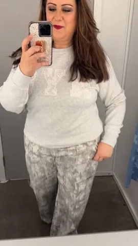 stylingcurves Instagram post about Curvy winter fashion
