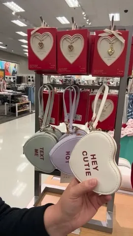 stylingcurves Instagram post about Valentine’s Day accessories
