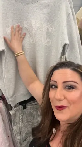 stylingcurves Instagram post about Affordable winter fashion