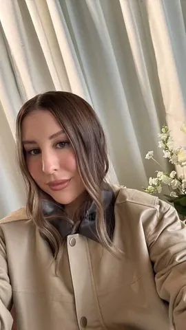 stylingwithkenzie Instagram post about Fall outfit styling