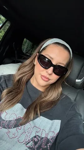 stylingwithkenzie Instagram post about Authentic personal style