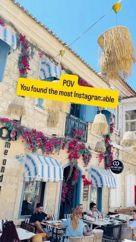 stylishlystella Instagram post about Alaçatı travel destination
