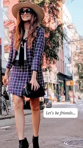stylishlystella Instagram post about Creator community