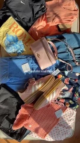 stylish_samantha Instagram post about Outlet shopping
