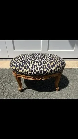 suitsheelscurves Instagram post about Vintage home decor